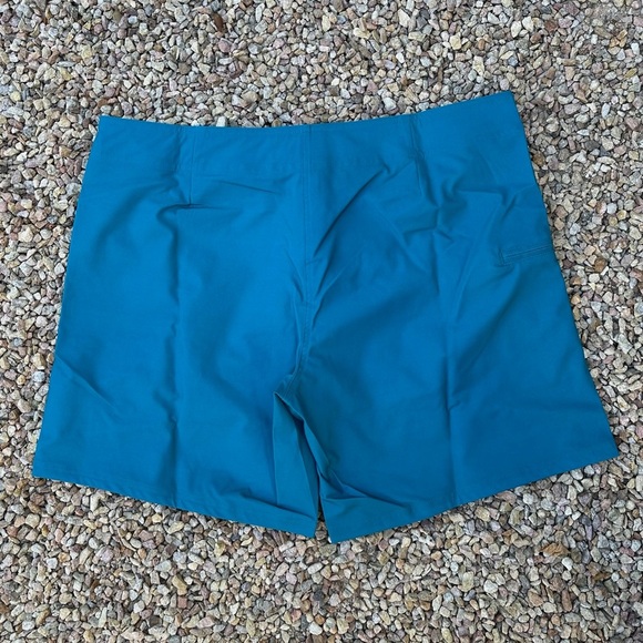 NWT Immersion Research "Heshie" board shorts - size 14 - Picture 3 of 6